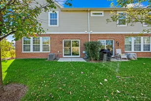 1303 Draper Rd, McHenry, IL 60050 - Photo 6