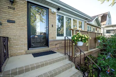 3318 N Oriole Avenue, Chicago, IL 60634 - Photo 2