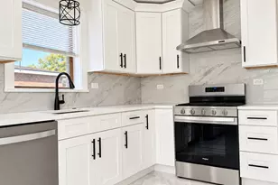 11414 S Kedzie Ave, Chicago, IL 60655 - Photo 8