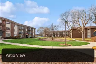 5S066 Pebblewood Ln, Naperville, IL 60563 - Photo 2