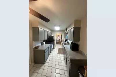 910 E Chestnut Street, Pontiac, IL 61764 - Photo 4