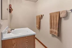 156 Spring N Ct, Carpentersville, IL 60110 - Photo 14