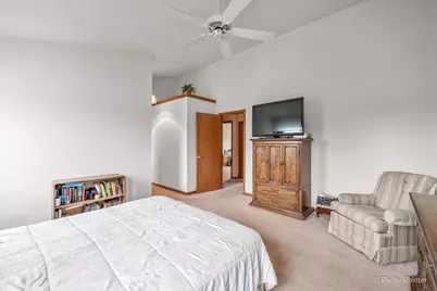 156 Spring N Court, Carpentersville, IL 60110 - Photo 20
