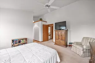 156 Spring N Ct, Carpentersville, IL 60110 - Photo 20