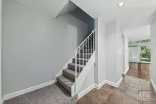 5910 Meadow Dr, Lisle, IL 60532 - Photo 2
