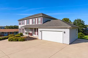 237 Cedar Ln, Sherrard, IL 61281 - Photo 2