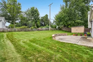 89 Foxcroft Rd, Naperville, IL 60565 - Photo 34