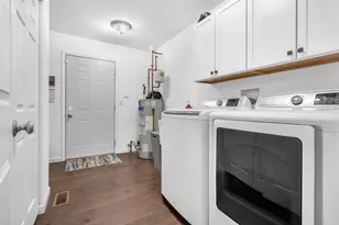 123 E 1st St, Manteno, IL 60950 - Photo 14