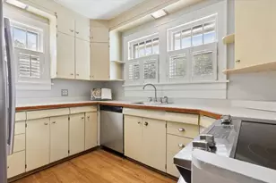 808 Howard St, Wheaton, IL 60187 - Photo 10