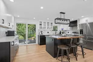 912 Cornell Ln, Schaumburg, IL 60193 - Photo 4