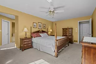 273 Governors Ln, Elgin, IL 60123 - Photo 18