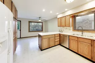 1000 E Ardyce Ln, Mount Prospect, IL 60056 - Photo 16