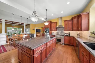 415 Ranch Rd, Wheaton, IL 60187 - Photo 4
