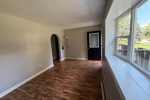 1009 Sherman St, Joliet, IL 60433 - Photo 2