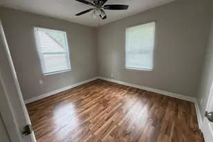1009 Sherman St, Joliet, IL 60433 - Photo 6