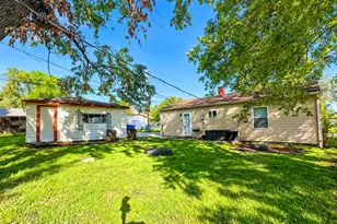 2012 218th Pl, Sauk Village, IL 60411 - Photo 2