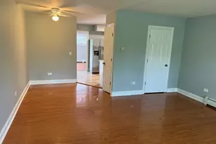 145 Dover Dr, Des Plaines, IL 60018 - Photo 4