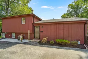 2816 Tennyson Pl, Hazel Crest, IL 60429 - Photo 2