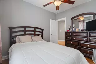 7050 N Damen Ave, Chicago, IL 60645 - Photo 22