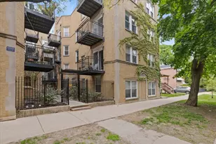 7050 N Damen Ave, Chicago, IL 60645 - Photo 1