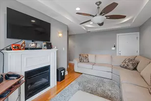7050 N Damen Ave, Chicago, IL 60645 - Photo 20