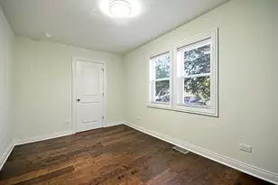 417 E 16th St, Lockport, IL 60441 - Photo 22