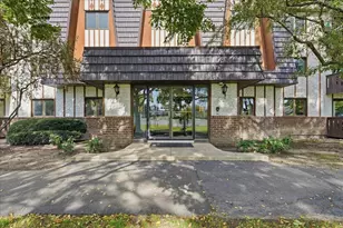 13200 W Heiden Cir, Lake Bluff, IL 60044 - Photo 2