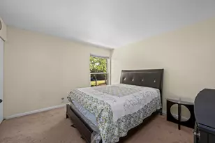 1910 Huntington Blvd, Hoffman Estates, IL 60169 - Photo 8