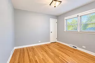 7052 W 64th Pl, Chicago, IL 60638 - Photo 16