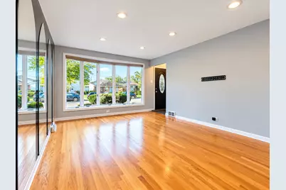 7052 W 64th Place, Chicago, IL 60638 - Photo 10