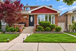7052 W 64th Pl, Chicago, IL 60638 - Photo 2