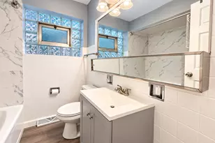 7052 W 64th Pl, Chicago, IL 60638 - Photo 14