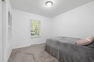 147 Monroe St, Oswego, IL 60543 - Photo 20