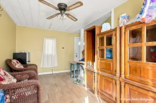 906 Ridge Ave, Mundelein, IL 60060 - Photo 10