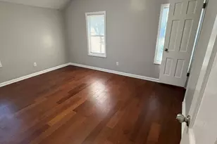 10809 S Avenue O, Chicago, IL 60617 - Photo 8