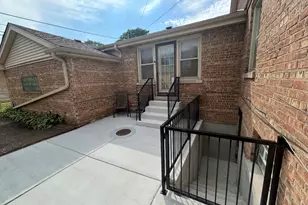 2928 W 92nd St, Evergreen Park, IL 60805 - Photo 26