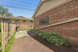 2928 W 92nd St, Evergreen Park, IL 60805 - Photo 30