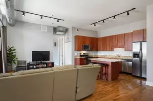 770 W Gladys Ave, Chicago, IL 60661 - Photo 6