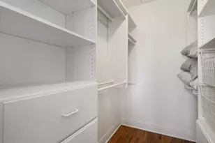 770 W Gladys Ave, Chicago, IL 60661 - Photo 14