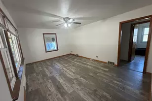 11407 S Avon Ave, Alsip, IL 60803 - Photo 2