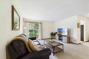 2254 Petworth Ct, Naperville, IL 60565 - Photo 8