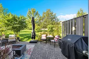 885 Saddlewood Dr, Glen Ellyn, IL 60137 - Photo 30
