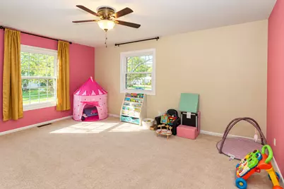 624 Green Oaks Drive, Crystal Lake, IL 60014 - Photo 14