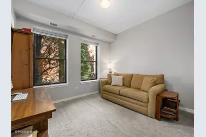 2335 W Belle Plaine Avenue #209, Chicago, IL 60618 - Photo 18
