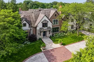86 Prospect Ave, Highland Park, IL 60035 - Photo 2