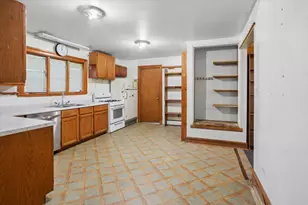 100 W Natoma Ave, Addison, IL 60101 - Photo 8