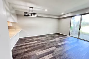 132 Golfview Dr, Glendale Heights, IL 60139 - Photo 6