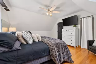 3339 N Hamilton Ave, Chicago, IL 60618 - Photo 10