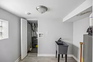 10220 S Indiana Ave, Chicago, IL 60628 - Photo 14