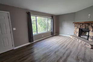1390 Pebblebeach Dr, Hanover Park, IL 60133 - Photo 2